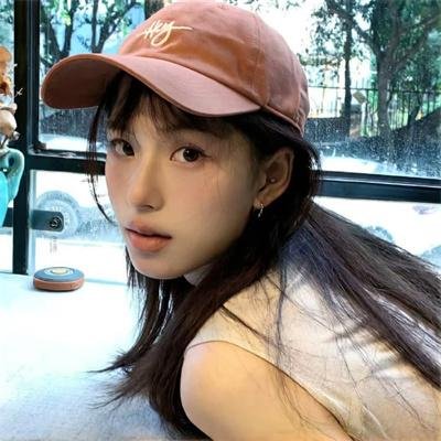 隔楼女孩:我们之间的层距